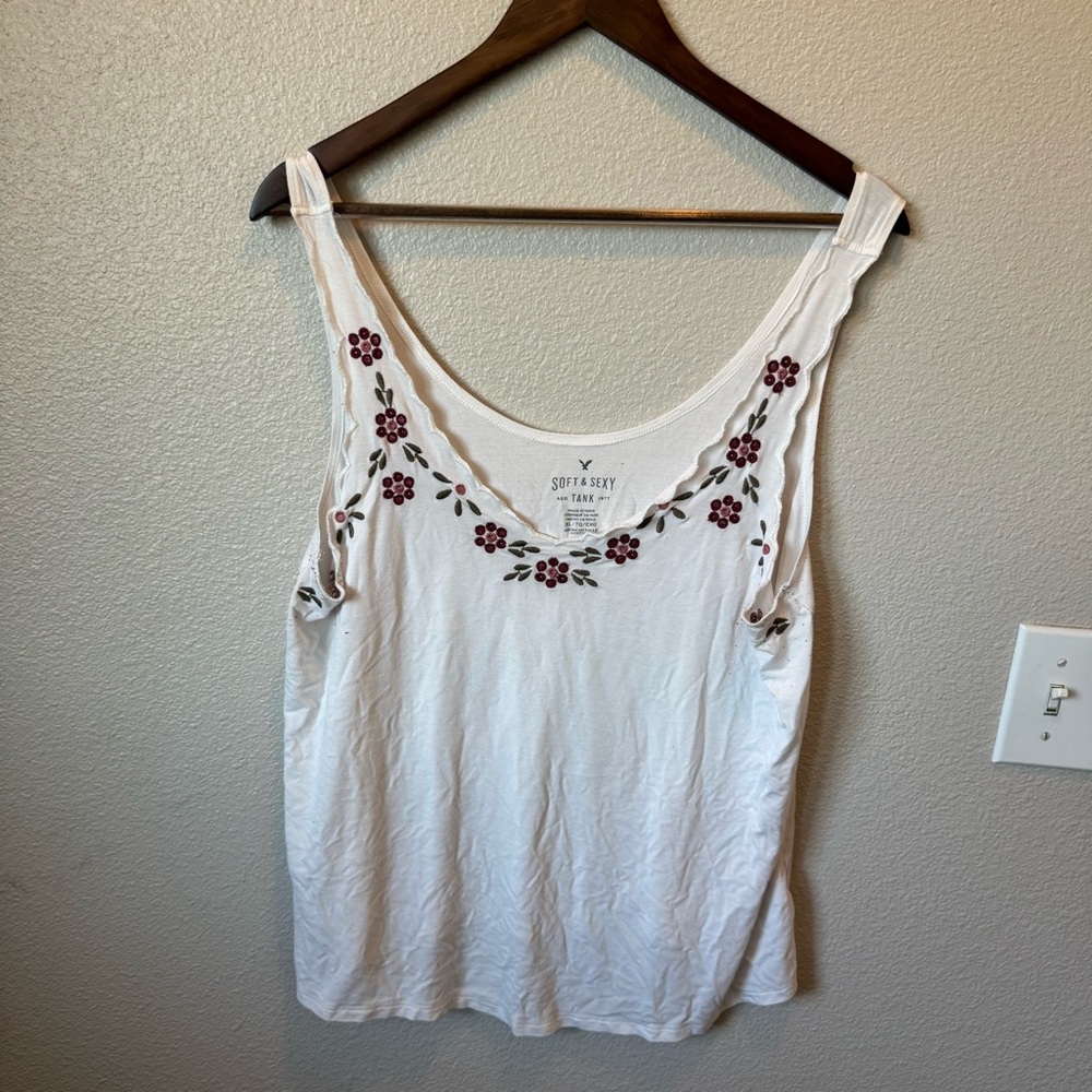American Eagle Outfitters White Red Tank Top